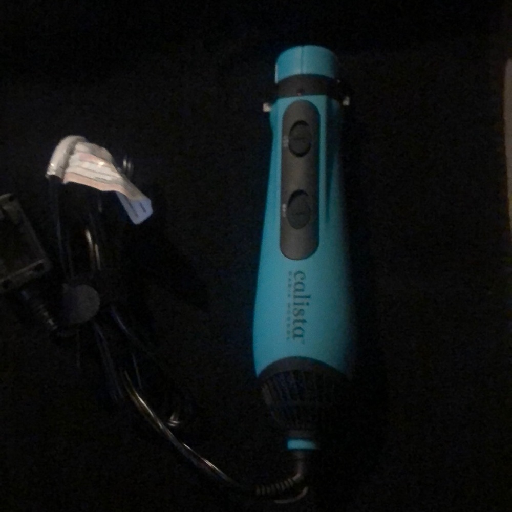 4 in 1! styling brush